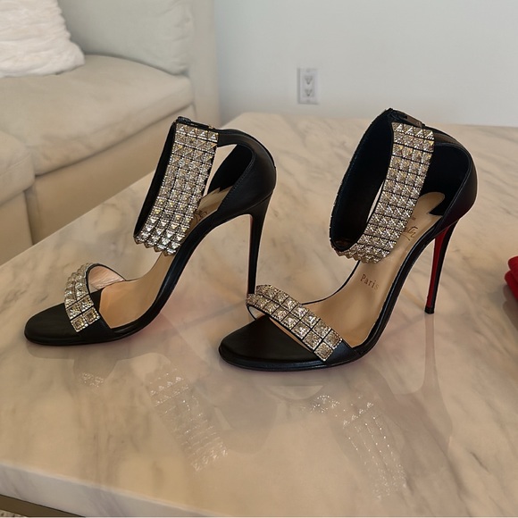 ❤️ AUTHENTIC CHRISTIAN LOUBOUTIN HEELS ❤️ - Picture 3 of 16